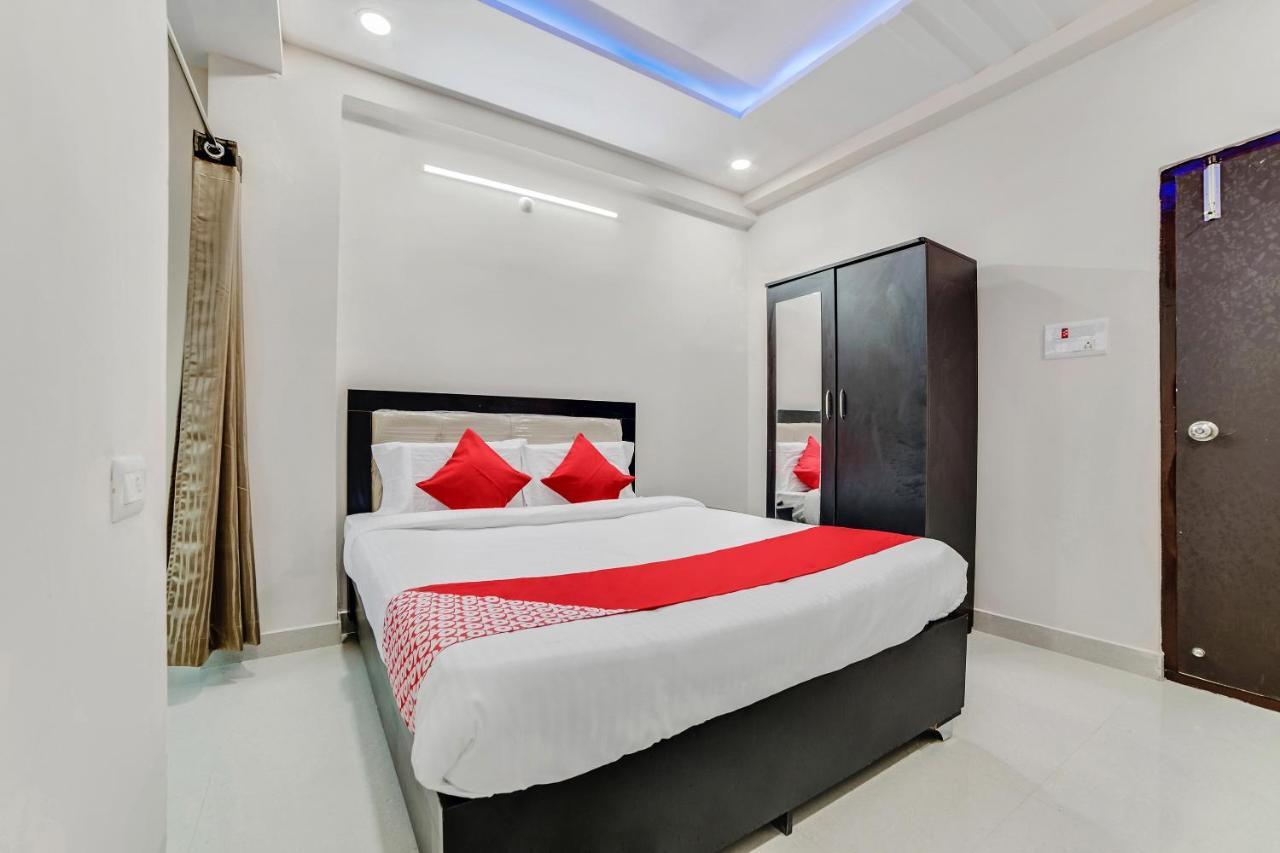 Vaccinated Staff- Oyo Flagship 60526 Five Star Grand Shamshabad Ngoại thất bức ảnh